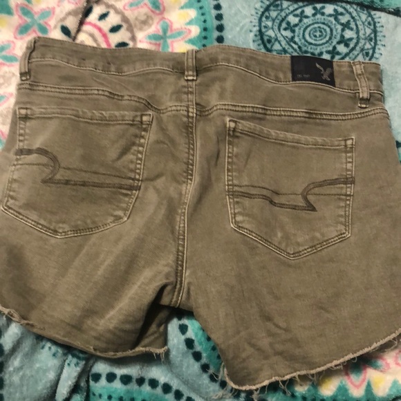 Shorts - Picture 2 of 4